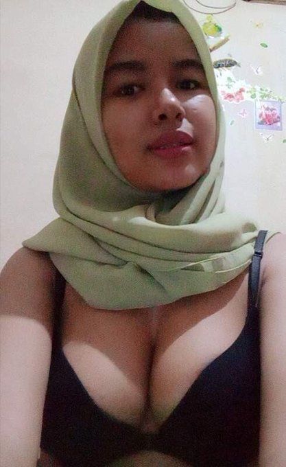 Guru Viral Indo Hijab Minta Sodok Saat Di Tinggal Suami Meeting